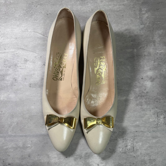Salvatore Ferragamo Classic White Leather Pumps – Gold Bow Detail, Made in Italy, Size 8.5 AAAA (Narrow)