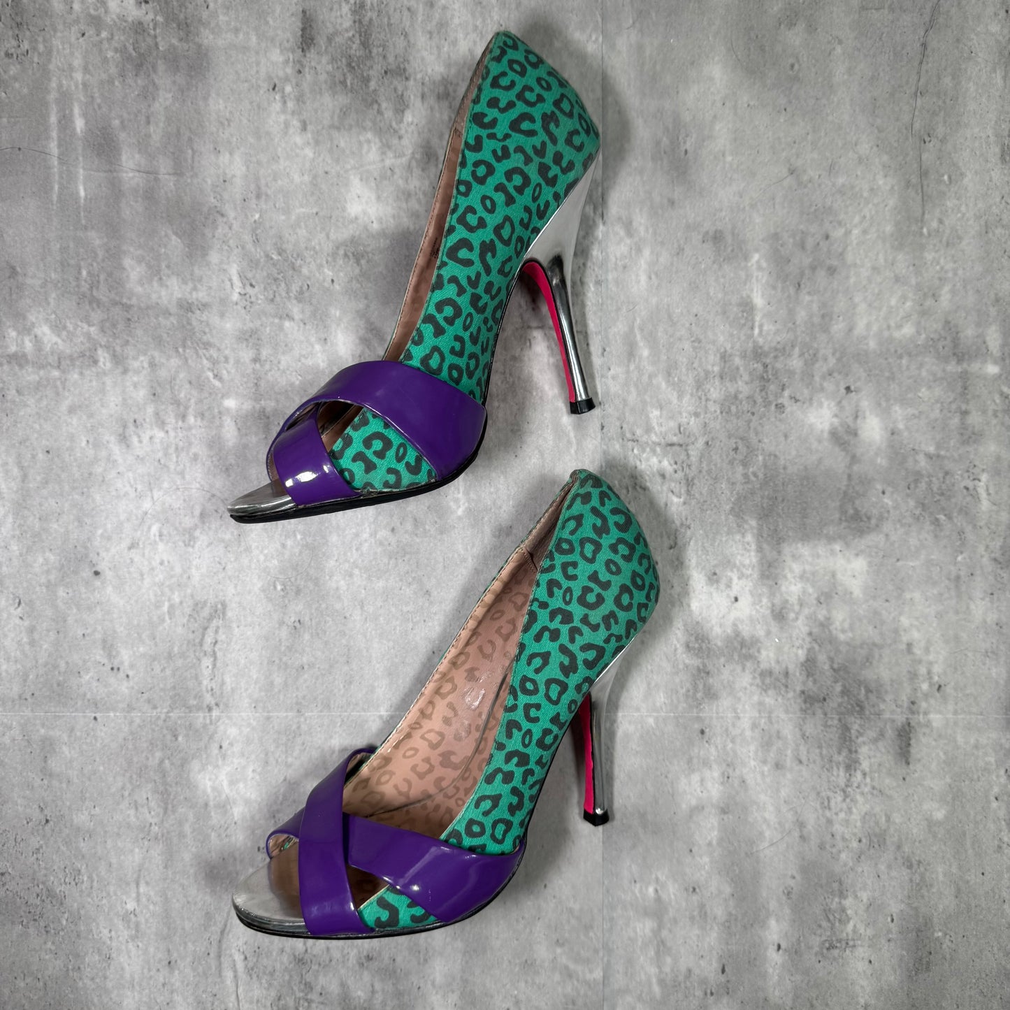 Vintage Betsey Johnson “Jassmine” Multicolor Leopard Print Heels – Size 7