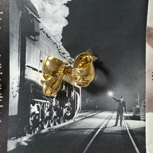 Monet Large Gold Bow Brooch