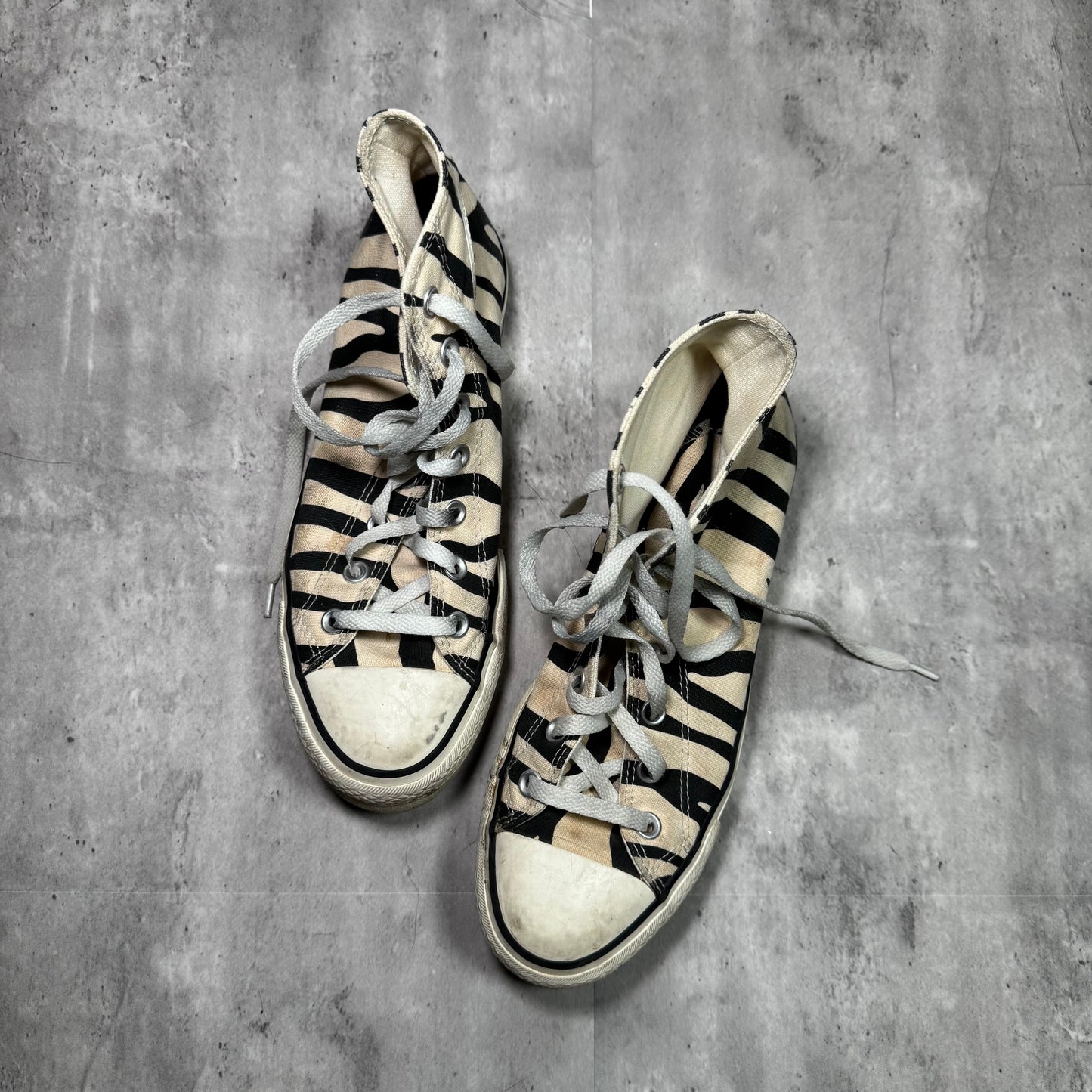 Converse Zebra Print Platform High Tops – Size 9