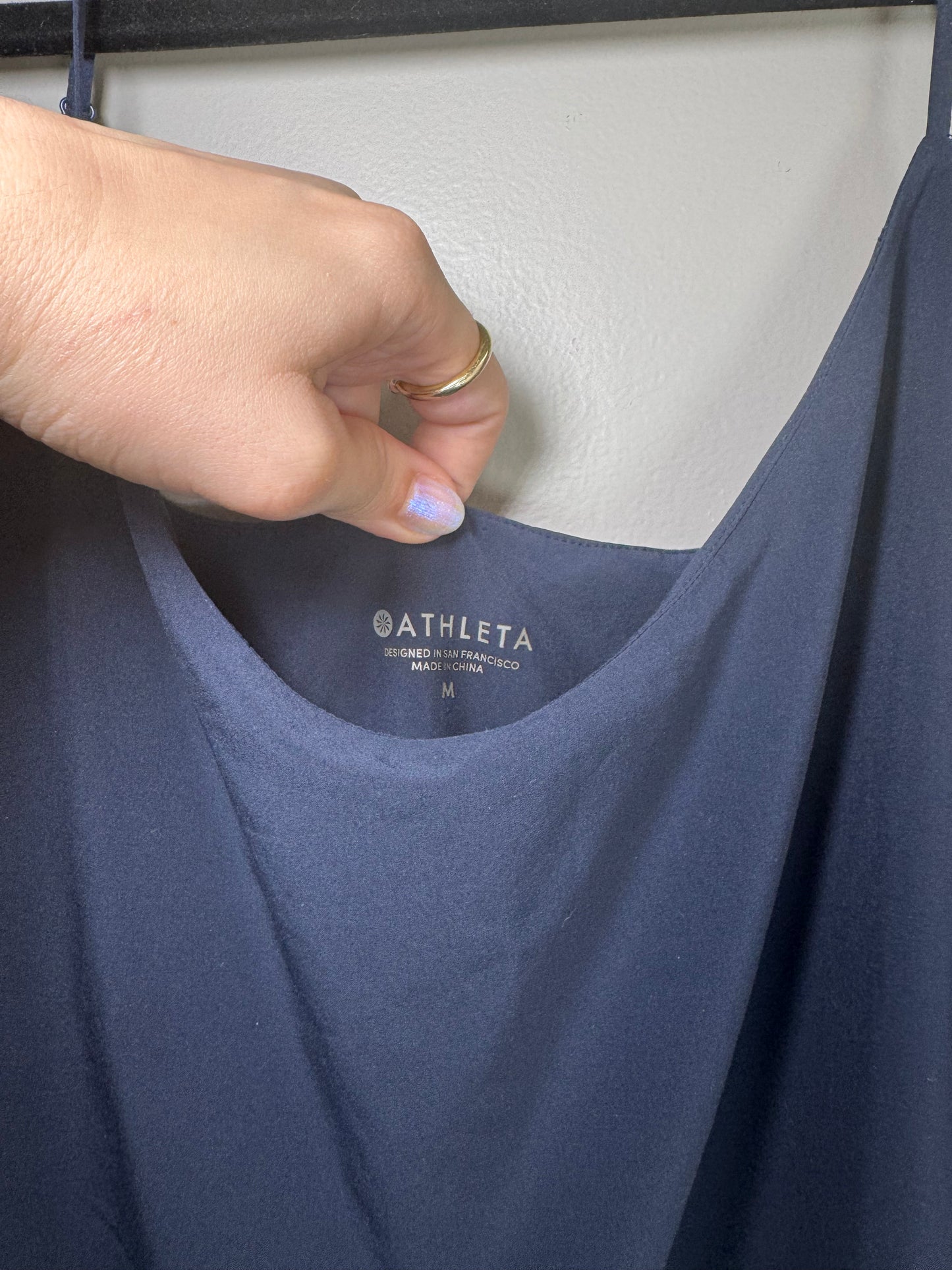 Athleta Navy Blue Performance Tank – Size M