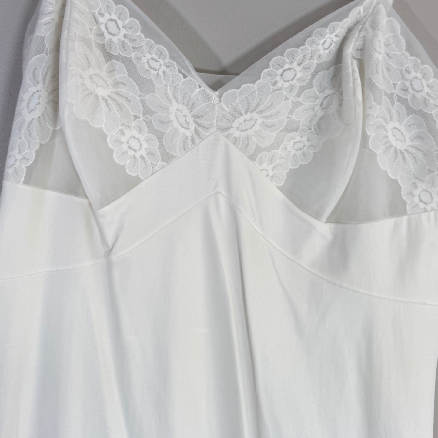 Vintage White Lace Slip Dress – Floral Mesh Trim, Pristine Condition