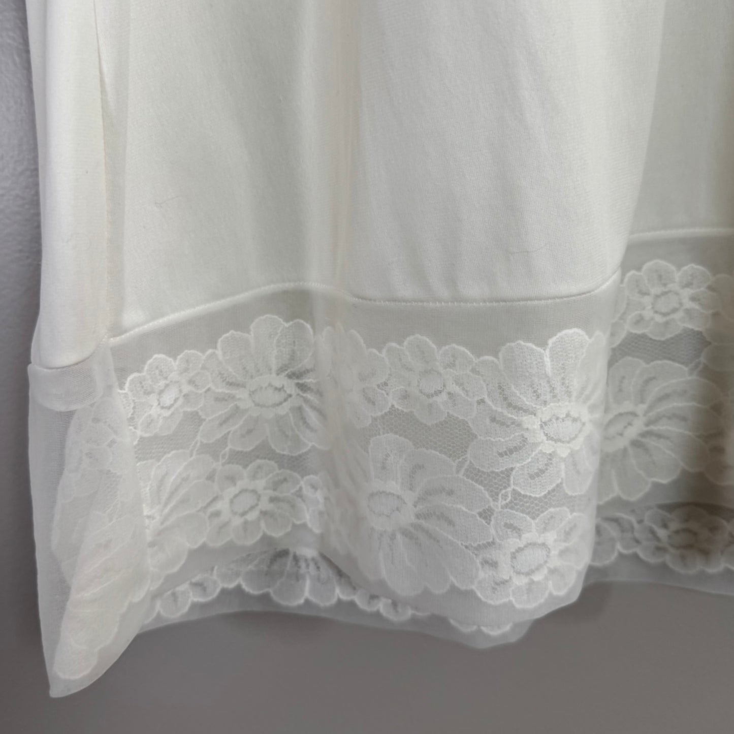 Vintage White Lace Slip Dress – Floral Mesh Trim, Pristine Condition