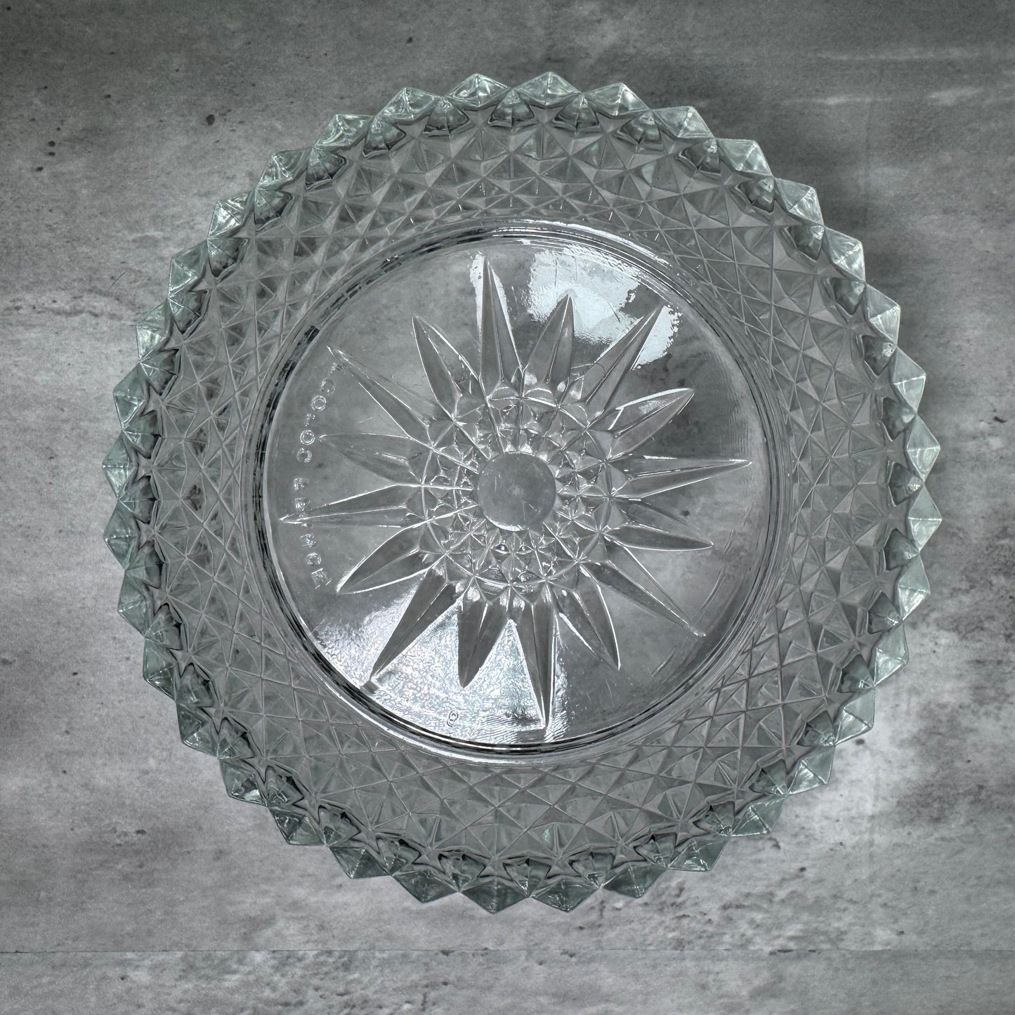 Arcoroc France Glass Bowl – Geometric Sunburst Pattern