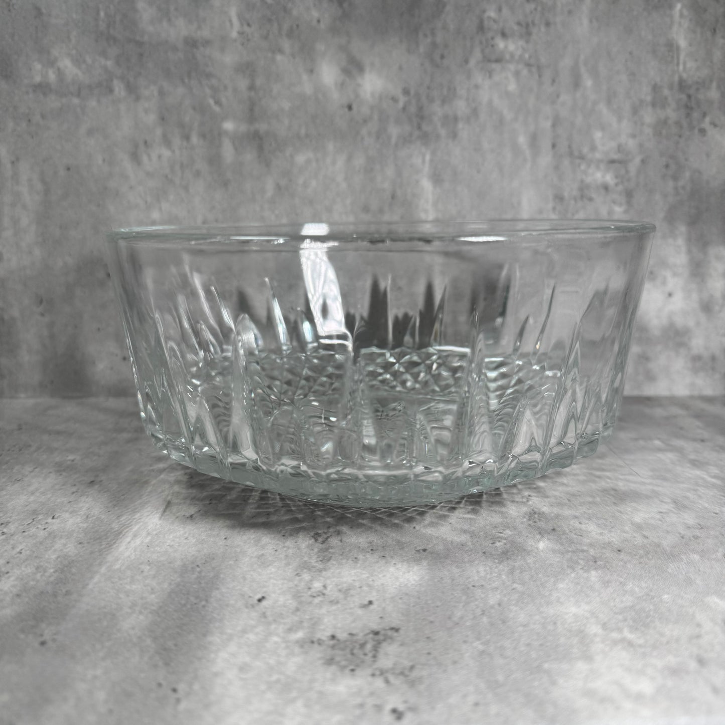 Arcoroc France Glass Bowl – Geometric Sunburst Pattern