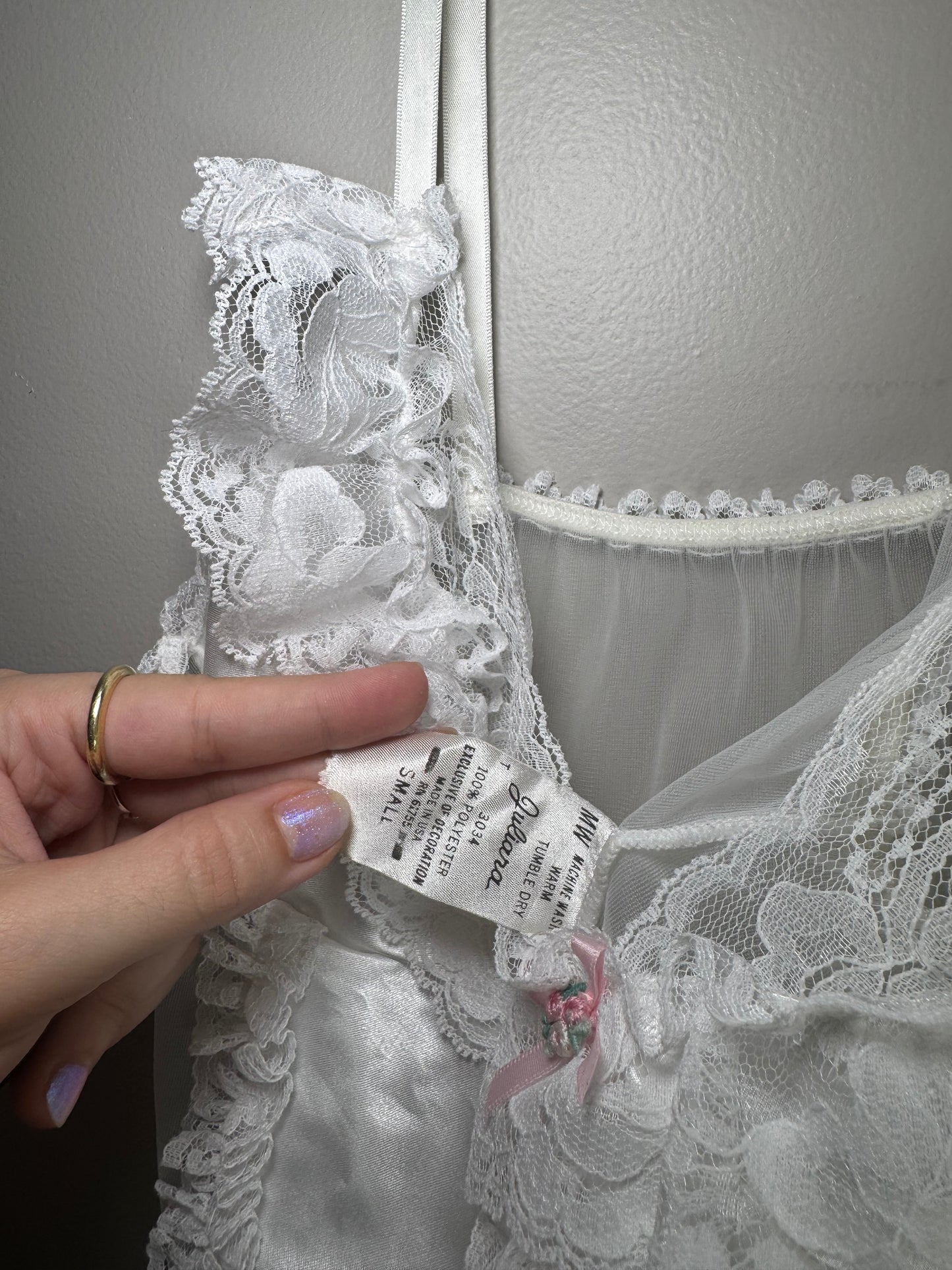 Vintage White Lace Peplum Lingerie Top – Size S